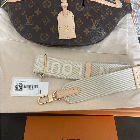 Louis Vuitton High Rise BumBag - Picture 8 of 8